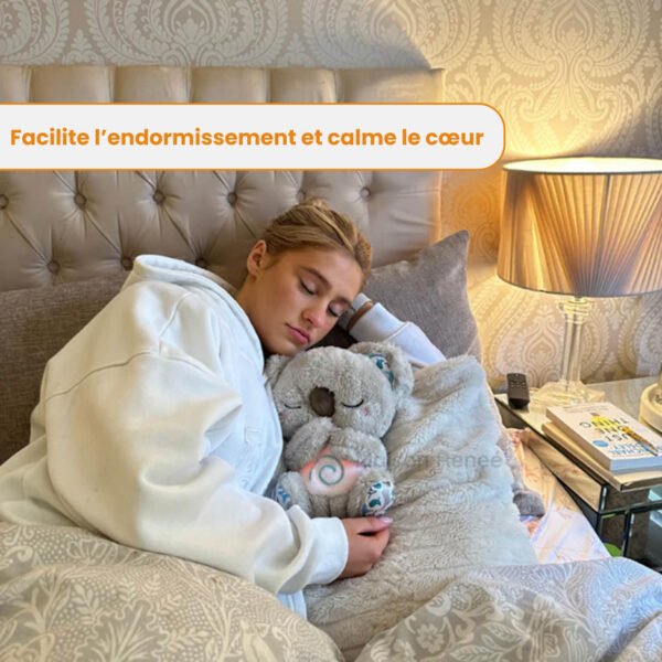 Frame-1984078770-1.jpg Peluche koala apaisante adulte – peluche anti‑stress en douceur, câlin koala respirant