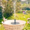 mini-fontaine-solaire-abreuvoirs-d-oiseaux-en-112.jpg Fontaine à oiseaux solaire décorative, idéale pour jardin, fonctionnant à l’énergie solaire pour attirer et rafraîchir les oiseaux